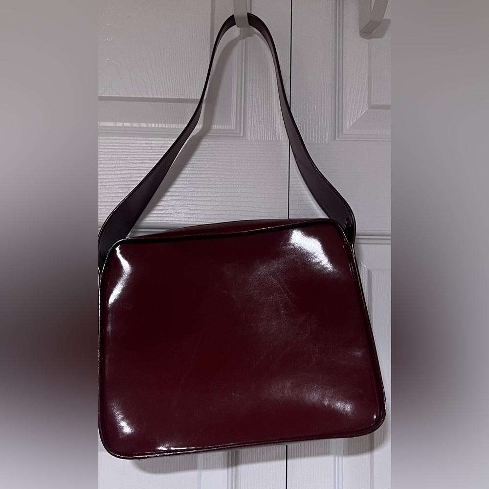 Vintage Gucci by Tom Ford Patent Leather Shoulder Bag in Burgundy - Picture 3 of 7